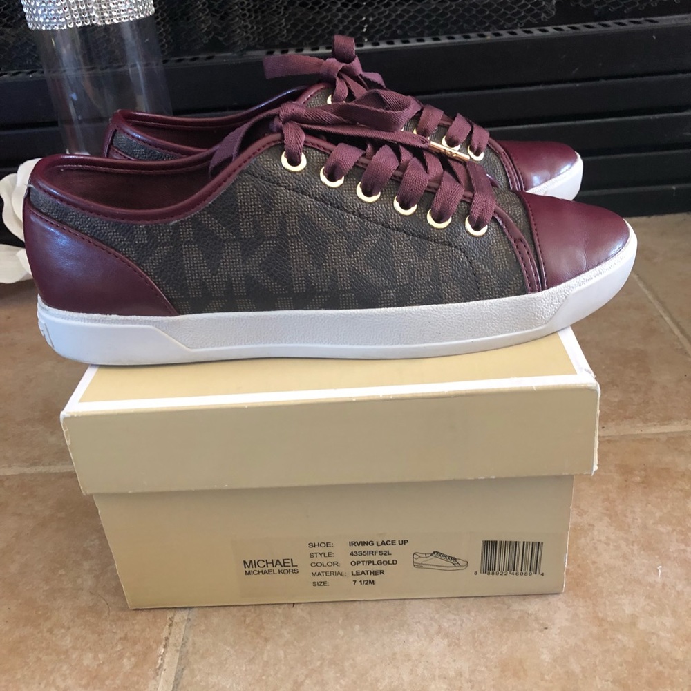 Michael kors sneaks